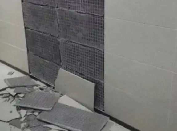 托克托瓷砖空鼓维修公司分享下托克托墙砖松动维修的知识